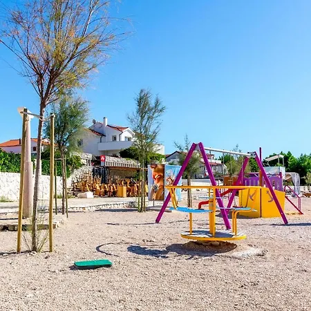 Vukic * 罗戈兹尼察